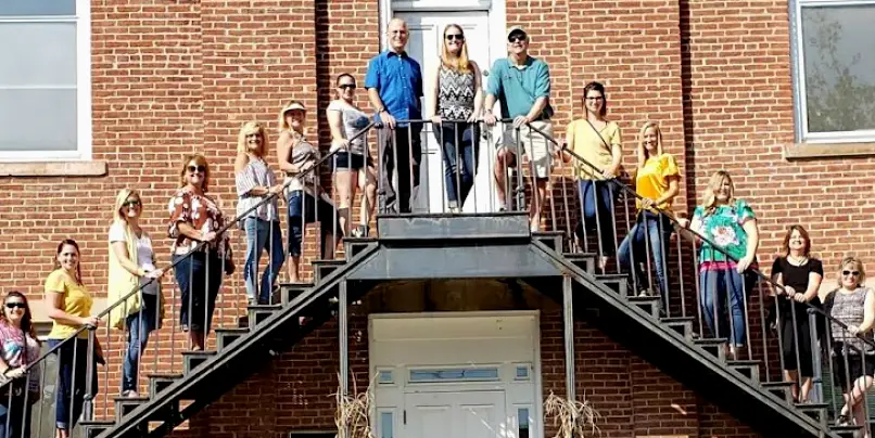 Avon Associates In Family Dentistry