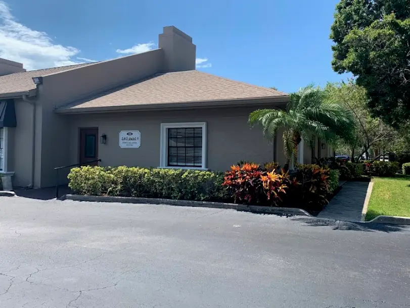 St. Petersburg De Lucia Family Dental
