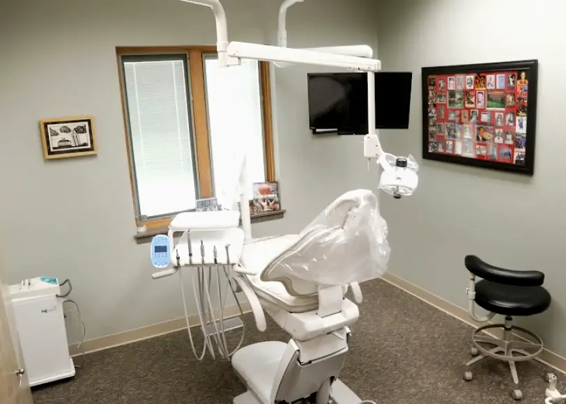  Lawrence Cascade Dental Care: Jamie Ritchie DDS, Kurt Glendening DDS, Brent Jones DDS