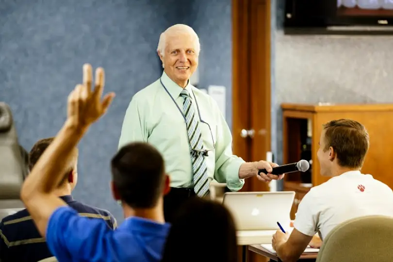 Provo Gordon J. Christensen - Practical Clinical Courses
