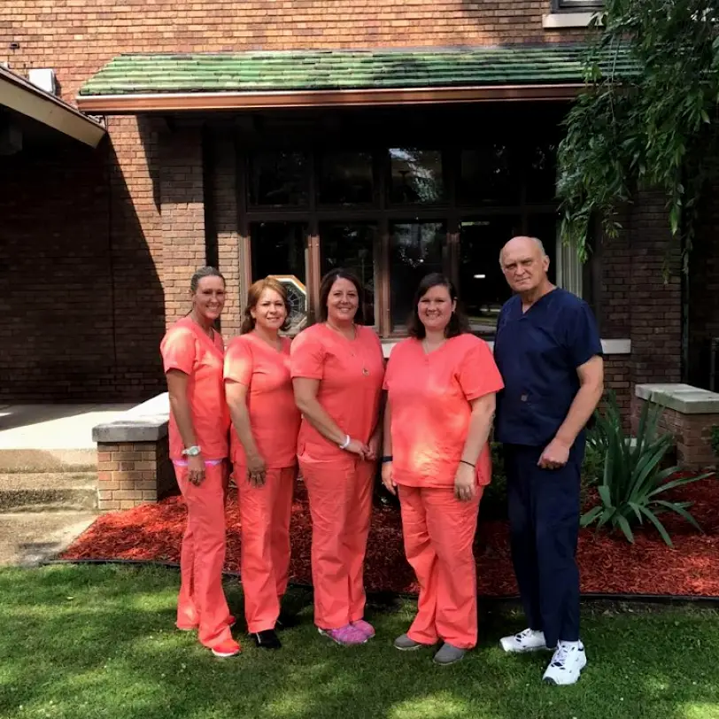  Saginaw Dr. Robert W. Cady, DDS