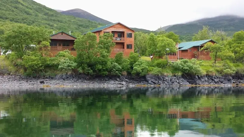 Larsen Bay Kodiak Lodge