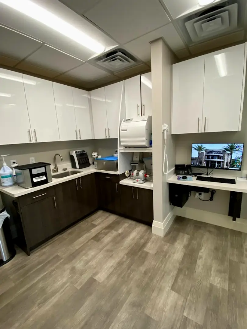 Hallandale Beach Hallandale Dental Group: Maria L. Pena, DDS