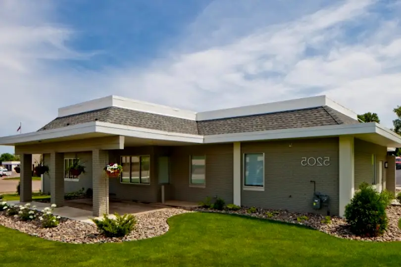 West Lakes Dentistry - Mound