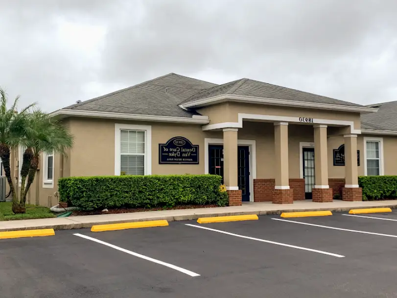 Lutz Dental Care of Van Dyke
