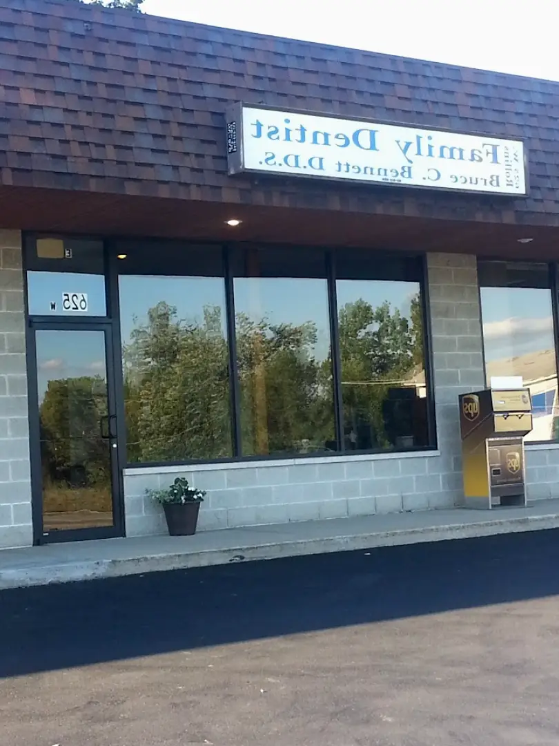 Round Lake Beach Bennett Bruce C DDS