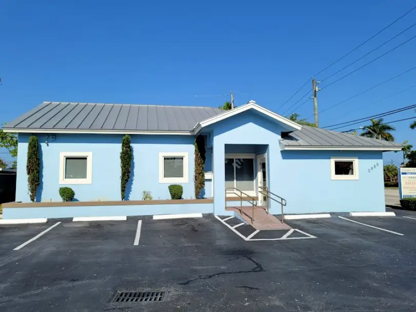  Hollywood Smile Garden Dental