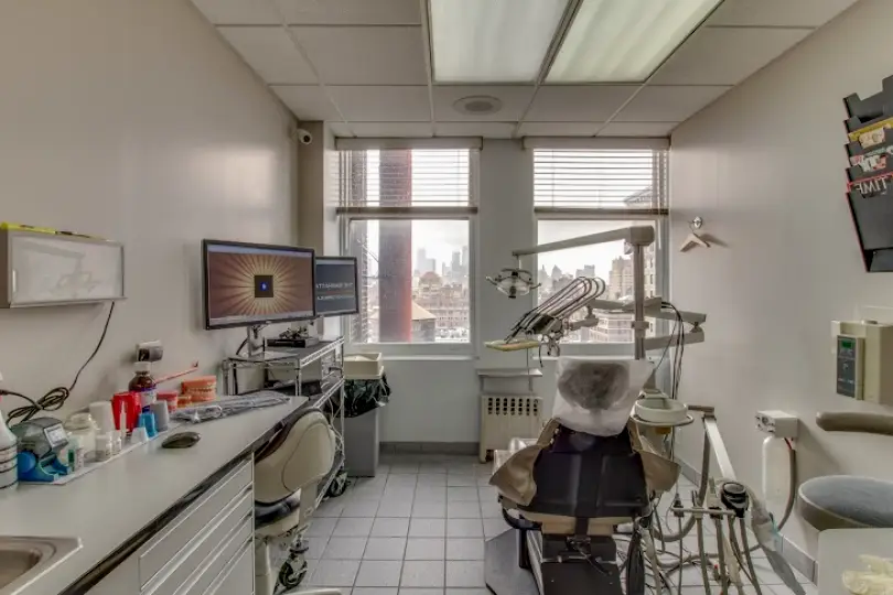  New York The Manhattan Dentist - Elliot Davis D.D.S.