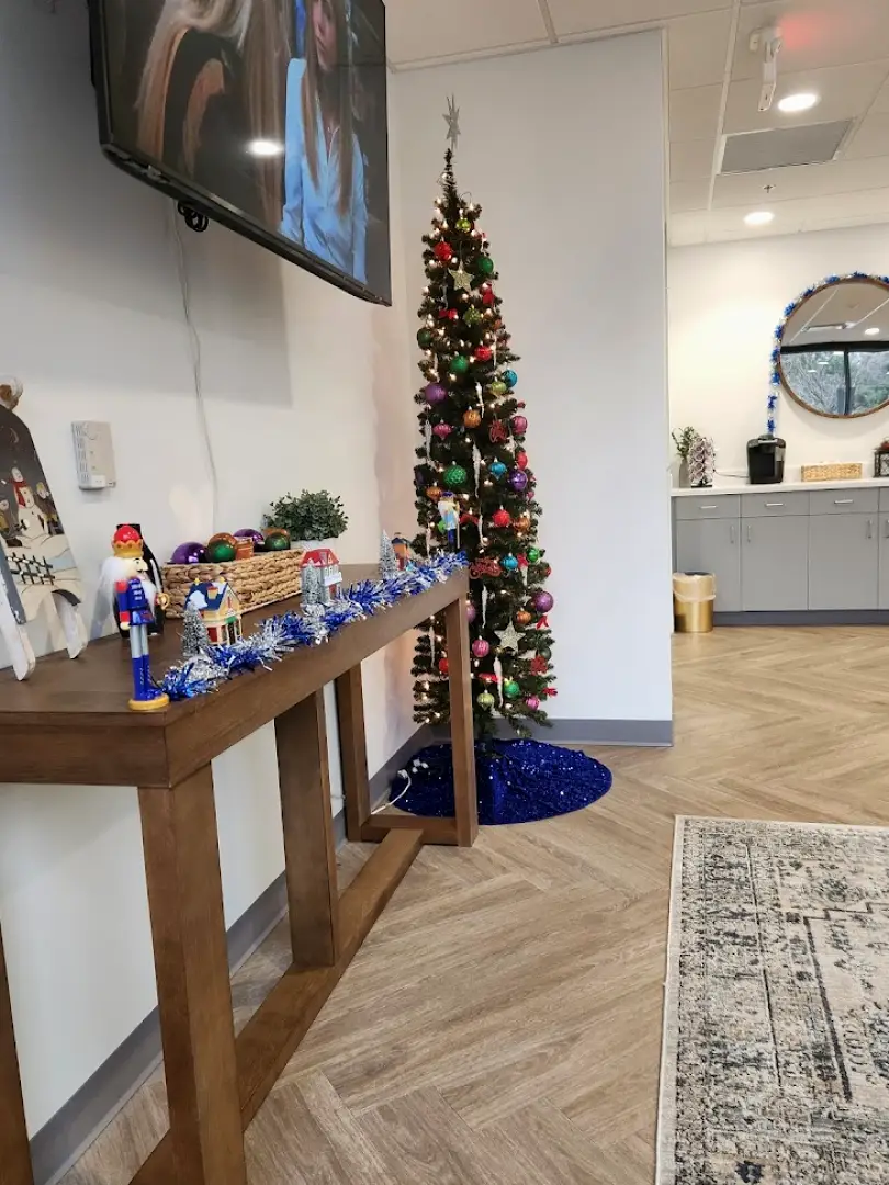  Brookfield Nuvia Dental Implant Center