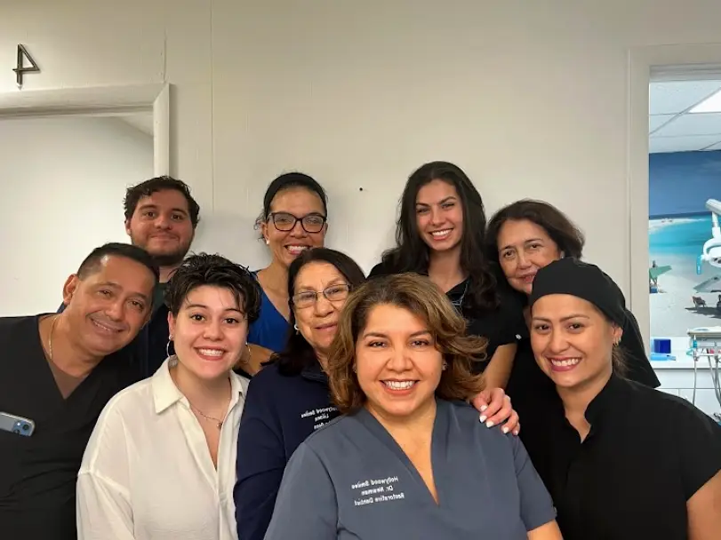  Hollywood Smiles Family Dentistry