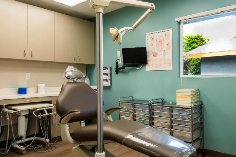 Zak Dental - Covina