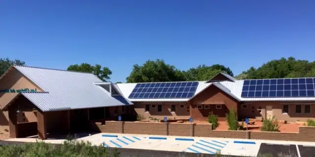 Las Clinicas Del Norte: Abiquiu