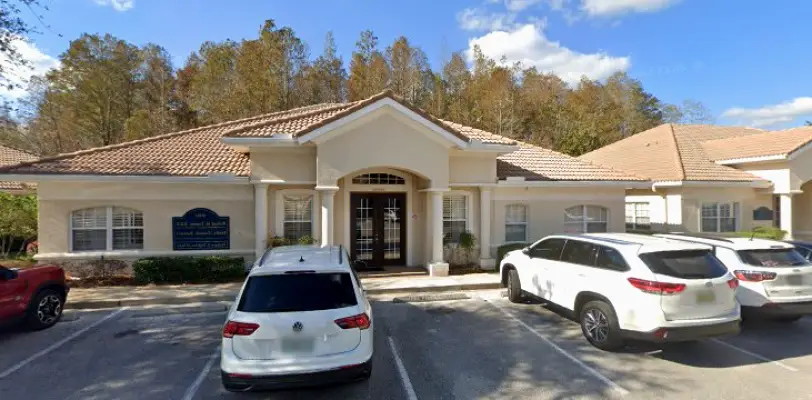  Tampa Richard M Lennon, DDS