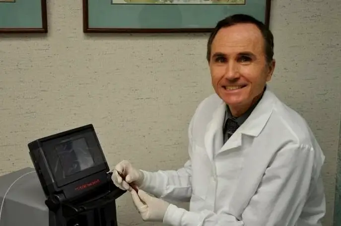 San Clemente Allen J. Schultz, DDS