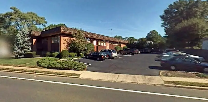 Plainfield W. Robert Howarth, DDS, FASD, Family and Sports Dentistry