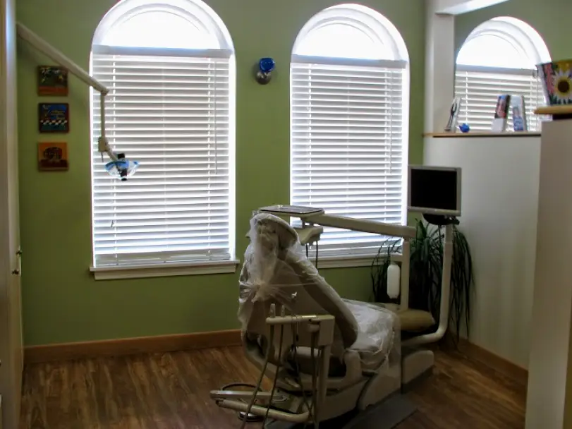Manchester Accomando Family Dentistry