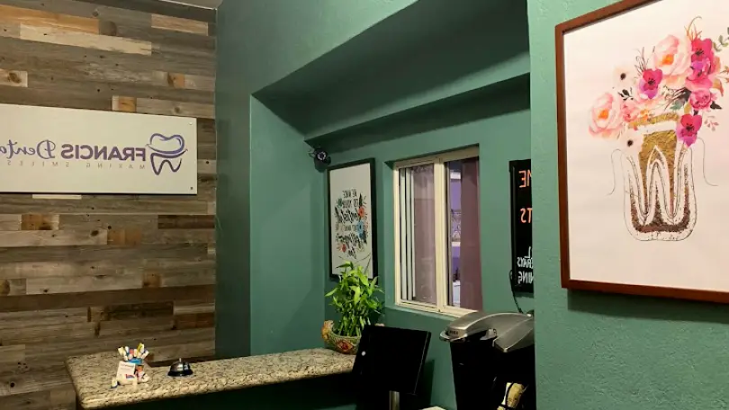 Francis Dental Rosarito