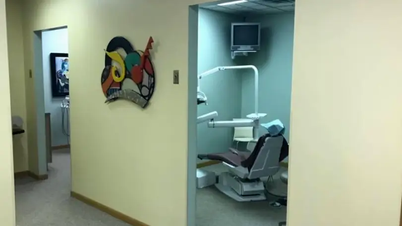 Griffith Broad Smile Dental Center