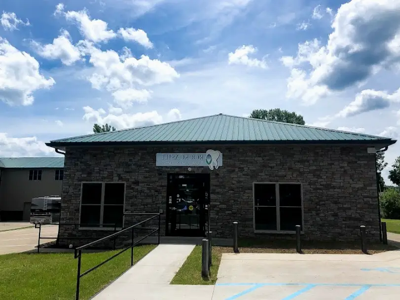 Mt Vernon Rockcastle Family Dental Center - Lura Cash, DMD