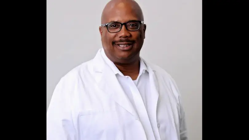 Many Dwayne Kincade, DDS