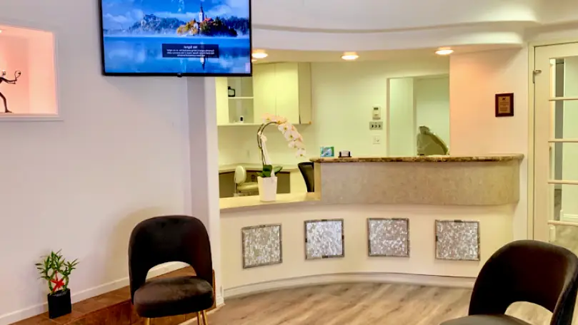 Tustin Endodontics Dr. Farshad Seyedein