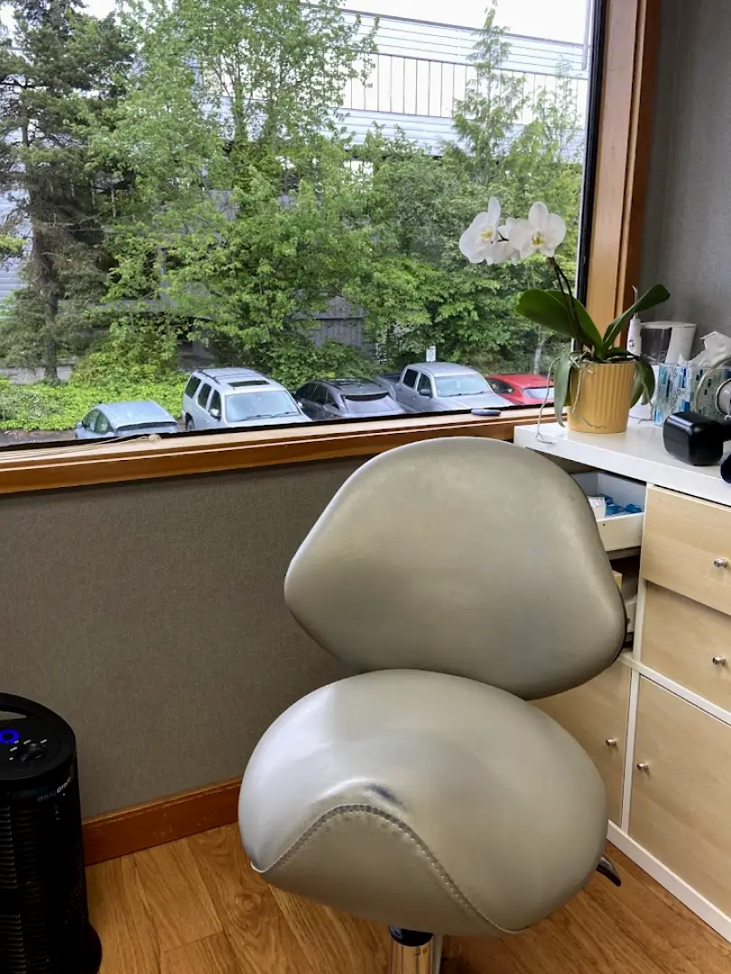 Bellevue Hilltop Dental, Nathan D. Huynh DDS