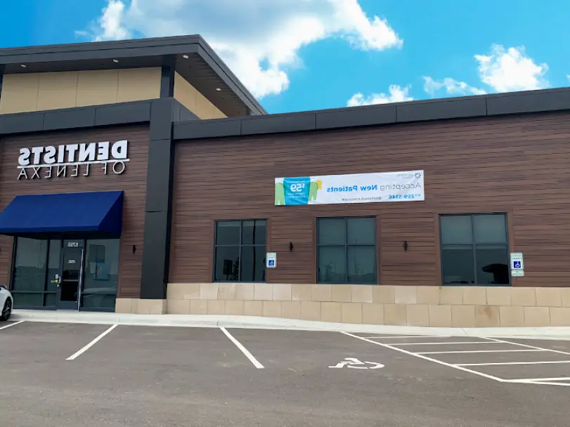 Dentists of Lenexa