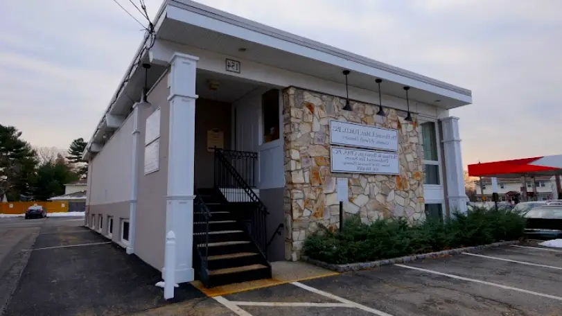  Howard F Matt, DMD - Syosset Cosmetic Dentistry - Dentist in Syosset