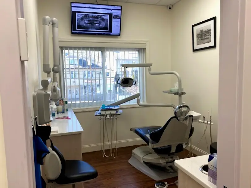 Glen Cove Dental Concepts: Dr. Arthur Isakov, DDS