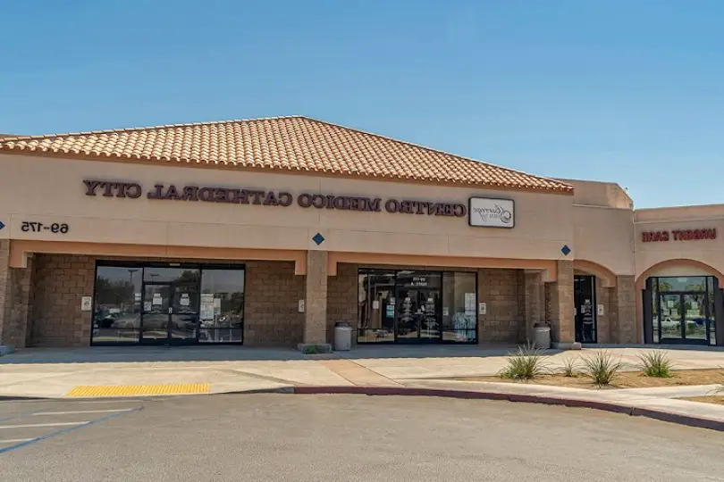 Centro Medico Cathedral City - Dental Clinic