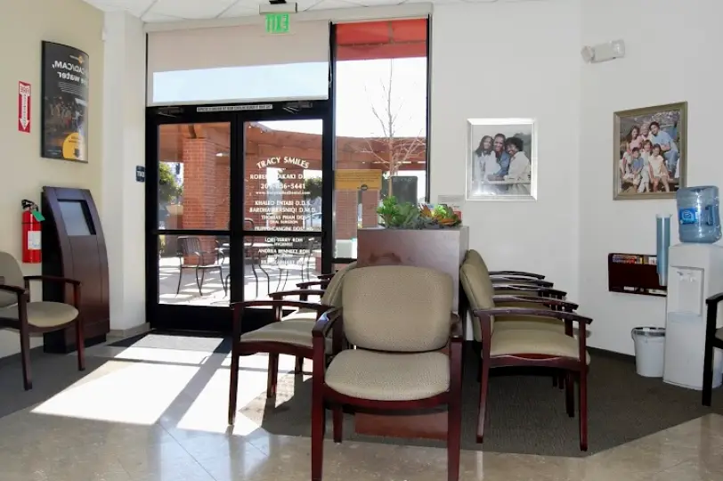 Tracy Smiles Dentistry and Orthodontics
