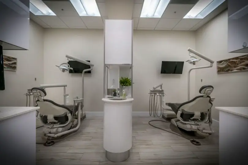  Allure Dental of Hollywood