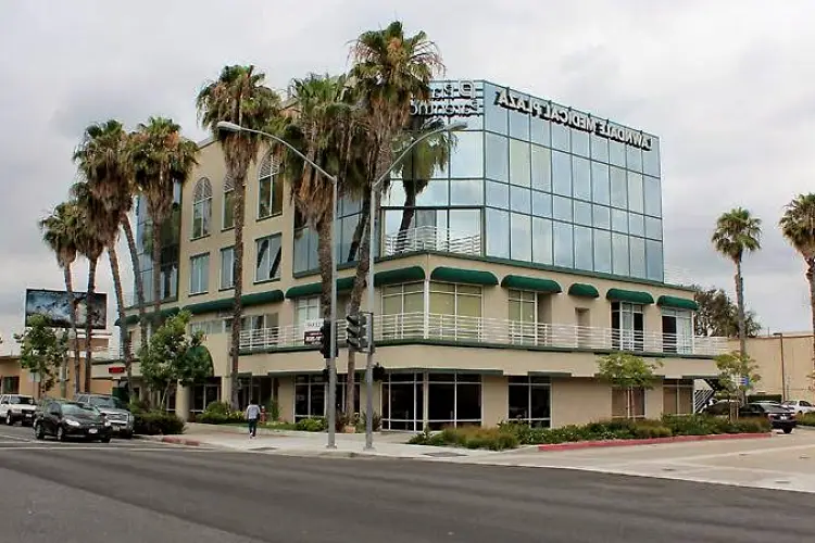 Lawndale Lori Hewitt, DDS