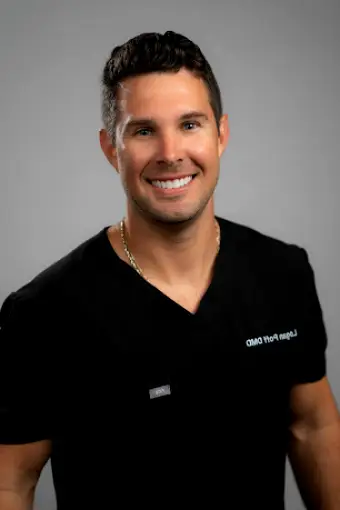 St. Petersburg Pelican Dental: Logan D. Poff DMD