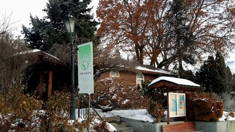 Manson Casey D Sutherland | Dental Clinic + Garden Walk
