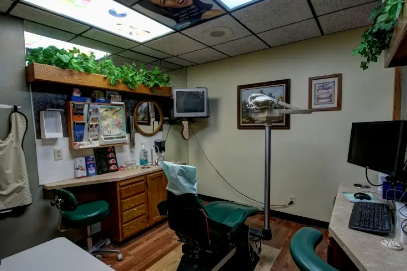 Arriola Andrew S DDS: General Dentist in Temecula
