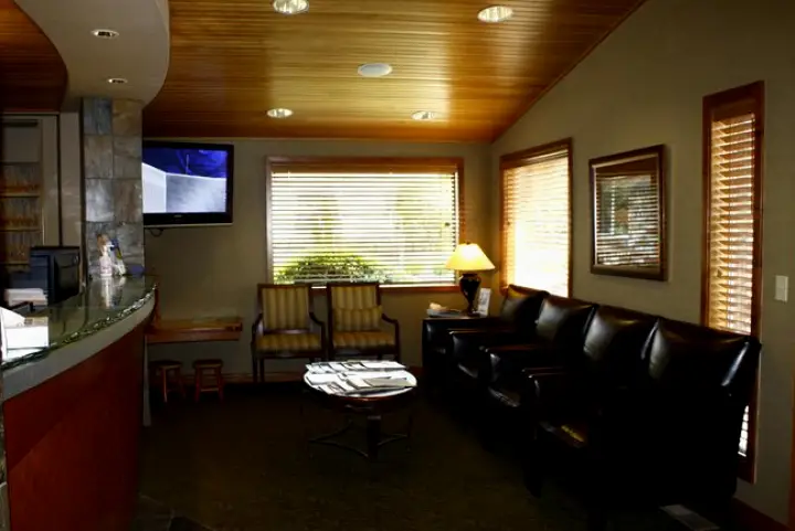 Wenatchee Dental: Edwards Ruston G DDS