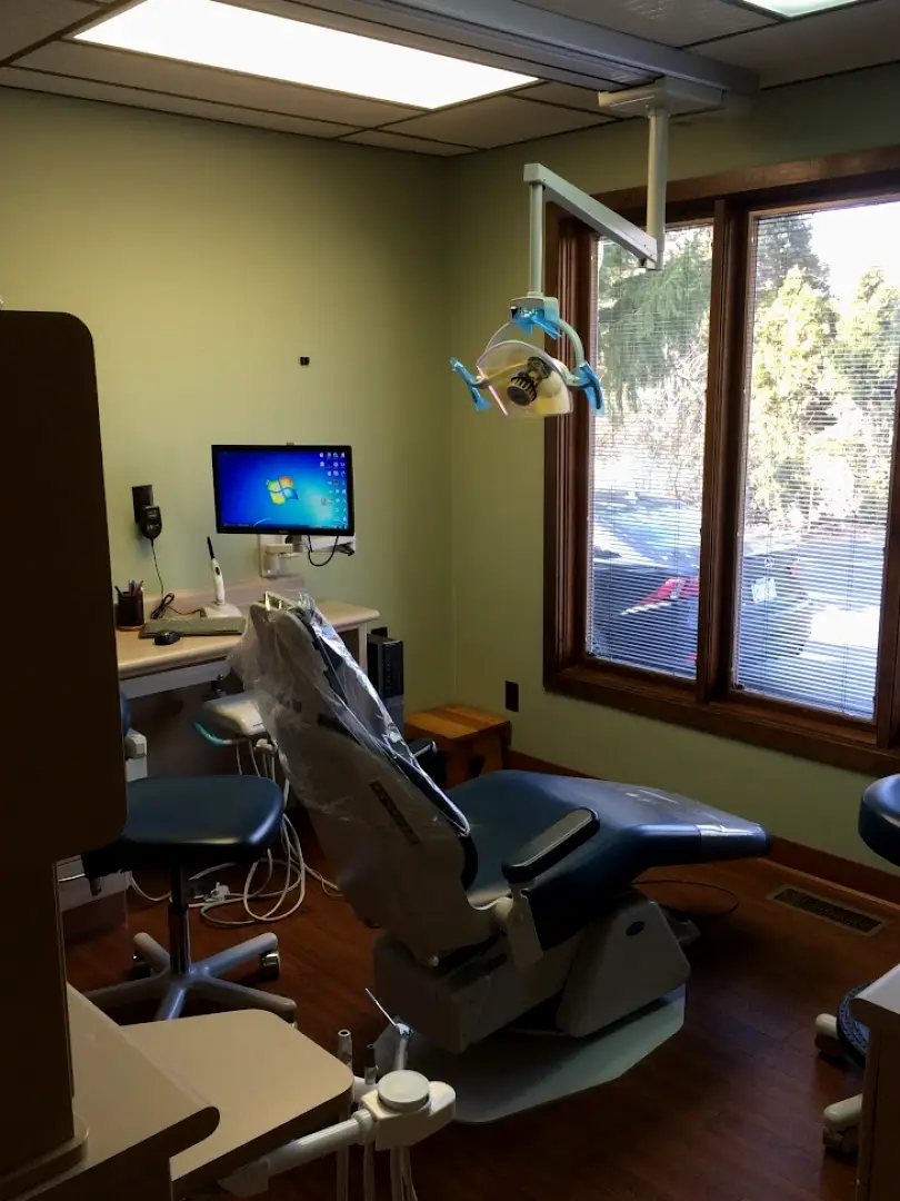 Easton Fadi Karam DDS