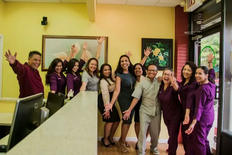 Elmhurst Gil Dechavez DDS - GSmile Dental