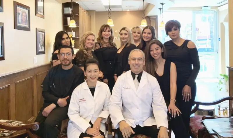 Dentistry At Its Finest / Dental care: Costa Mesa