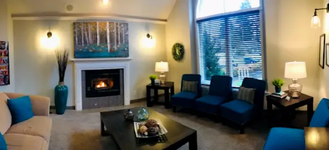 Oregon City Strauss Dental: Julie Strauss, DMD