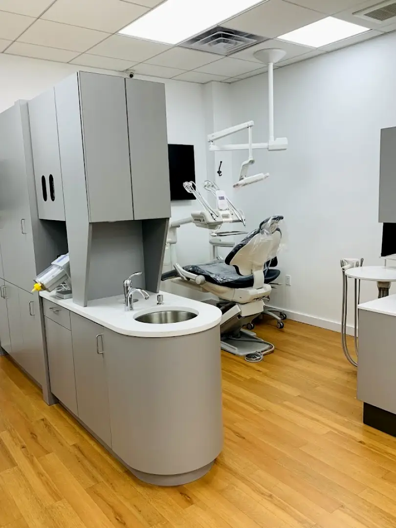  Flushing Nouvelle Dental