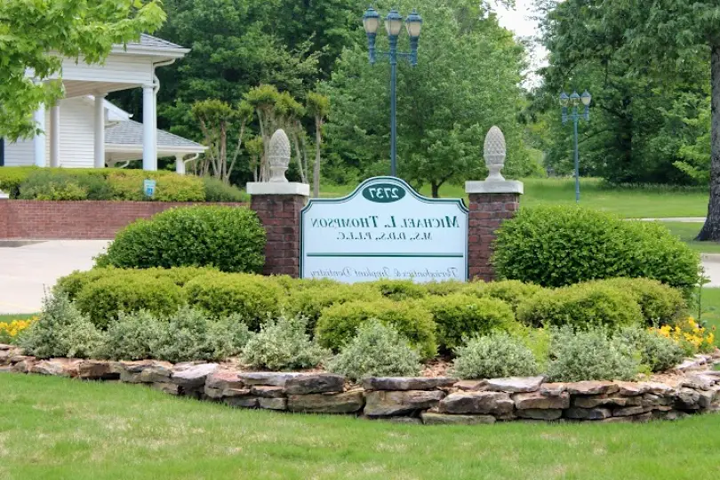 Jonesboro Dr. Michael L. Thompson, DDS