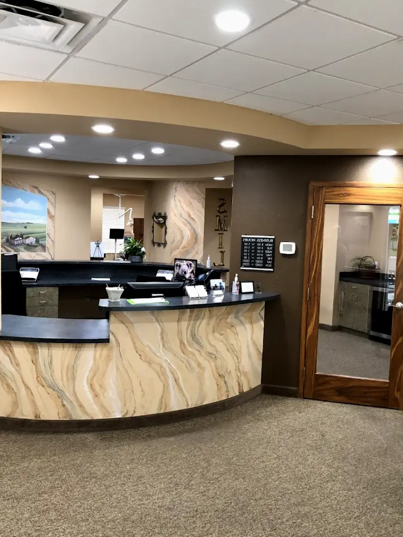 Bushnell Family & Cosmetic Dentistry
