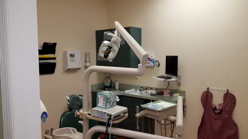 Elmwood Park Hong Rosalinda E DDS