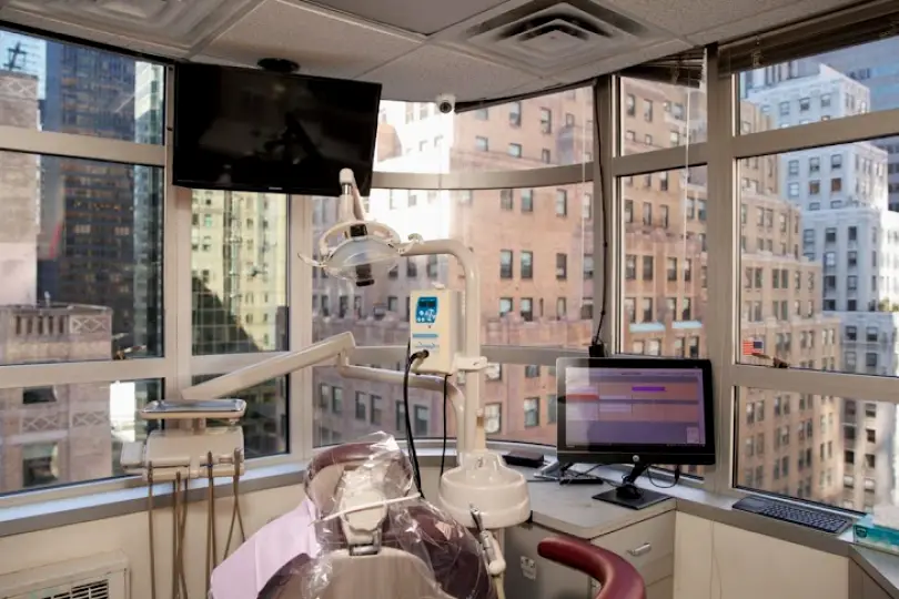  New York Madison Avenue Smiles: Anthony Ceccacci DDS