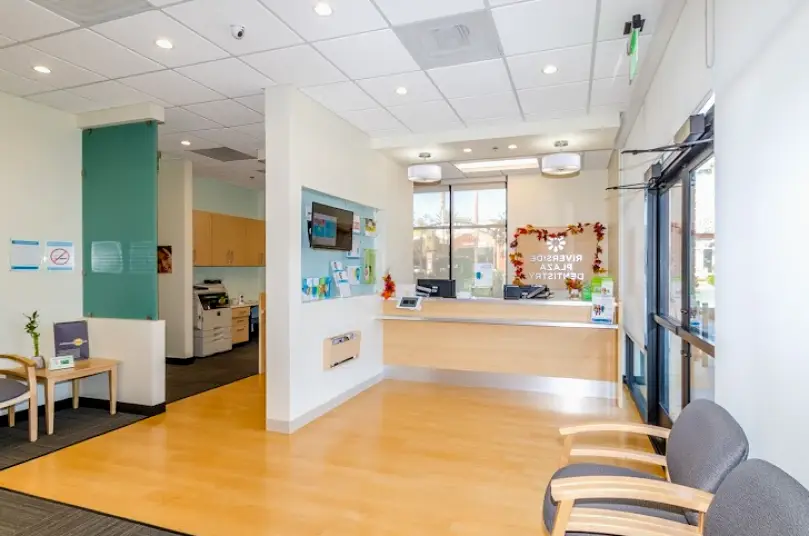  Riverside Plaza Dentistry