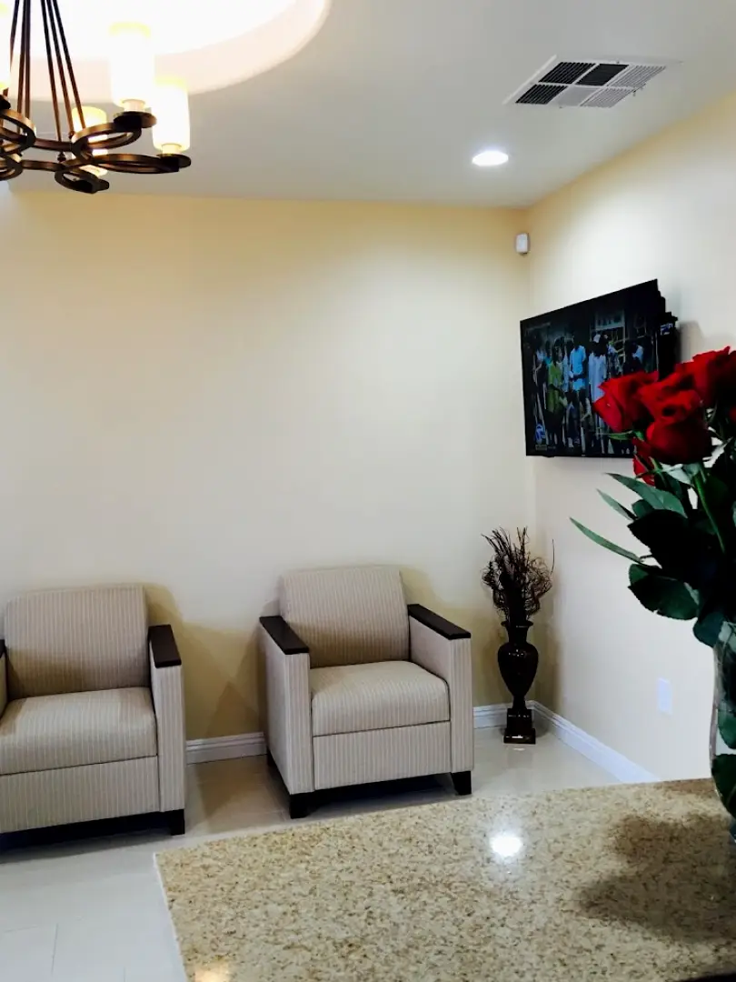  Smile N Shine Dental Care - Affordable Dentist In Orange