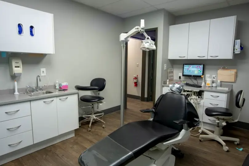  Cleveland Hudec Dental