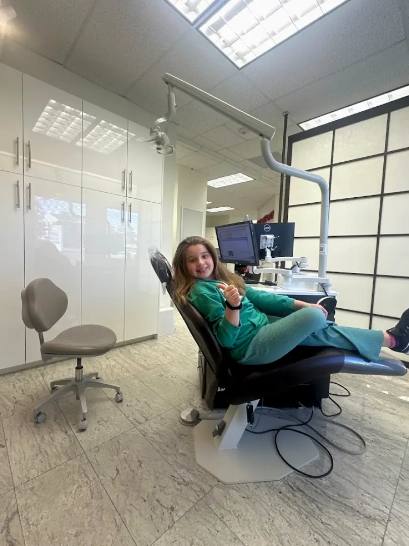 Oakbrook Terrace Oakbrook Orthodontics, Neal LaRoia, DDS